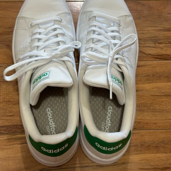 NWOT Adidas Classic White and Green Shoes - Picture 6 of 9
